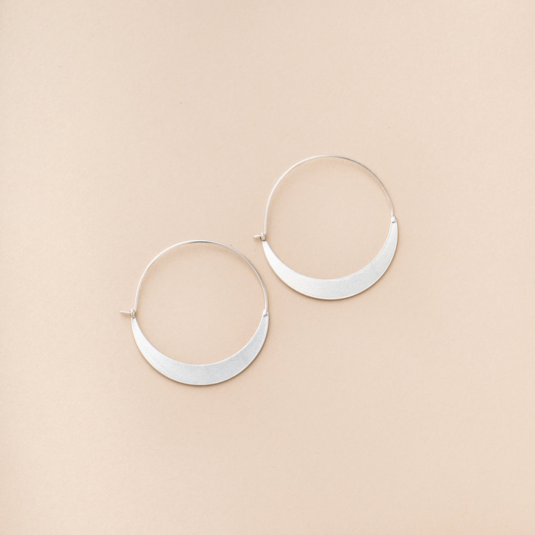 Scout Curated Wears Refined Crescent Hoop / Sterling Silver