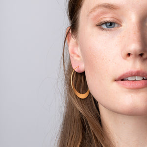 Scout Curated Wears Refined Crescent Hoop / Gold Vermeil